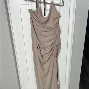 Maxi Ruched dress L (nwot)